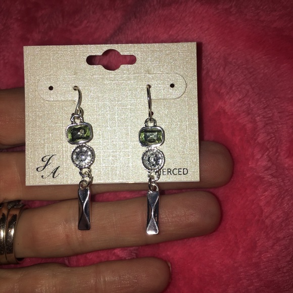 🆕Gorgeous dangle earrings NEW - Picture 6 of 8